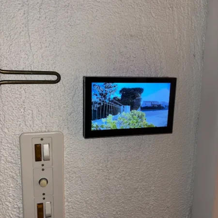 écran intérieur visiophone Ezviz HP7 maison